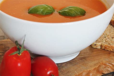 Recette de Velouté de tomate au basilic