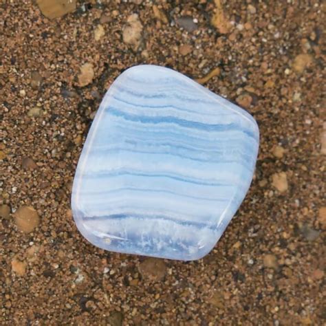 Blue Lace Agate Meaning Healing Properties And Benefits Blue Lace Agate Meaning Blue Lace