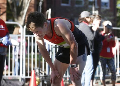 Late Push Carries Ryan Hagen To Monument Avenue 10k Victory Monument