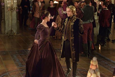 Reign Season 2 Photos Reign Fashion Reign Dresses Reign Season 2