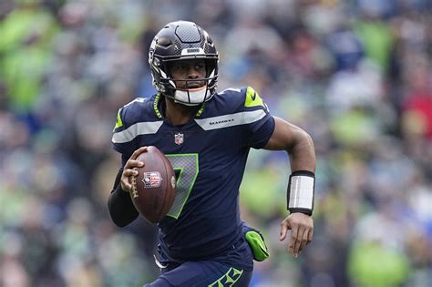 Seahawks Qb Geno Smith Wins Ap Comeback Player Of The Year