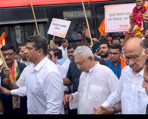 In Photos Uddhav Sharad Pawar Lead MVA Protest Against Shivaji