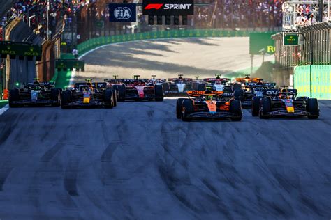 Max Verstappen remporte la course Sprint de la F1 au Brésil