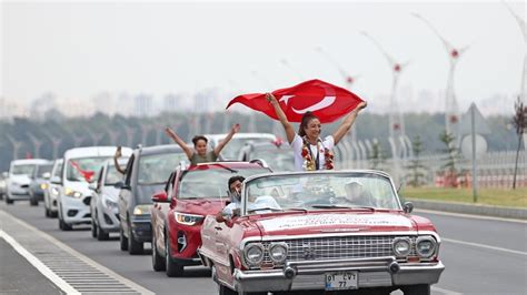 Ampiyon Milli Tekvandocu Nafia Ku Adana Da Klasik Arabayla Tur Att