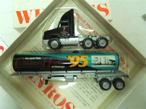 Winross Die Cast Hershey Syrup Tanker Semi Truck From The 53 Off