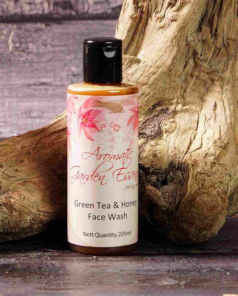 Age Natural Green Tea And Honey Facewash For All Skin Types Aromatic Garden Essence