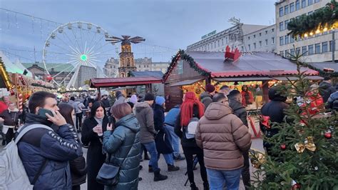 T Umy Na Wi Tecznym Jarmarku W Centrum Poznania Radio Pozna