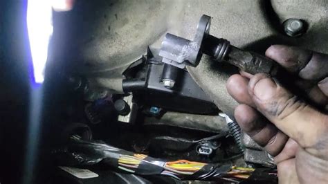 Chevrolet Impala Remove Camshaft Position Sensor Youtube