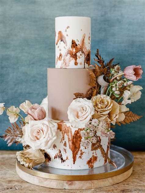 36 Fall Wedding Cakes That Will Leave You Speechless