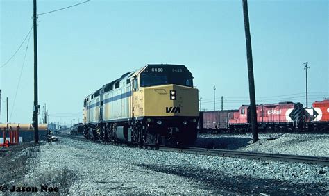 Railpictures.ca - Jason Noe Photo: Leased VIA Rail F40PH-2’s 6458 and ...