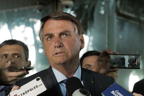 Bolsonaro Lidera Inten Es De Voto Para Em Pesquisa Para