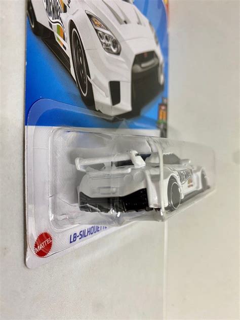 Hot Wheels Liberty Walk LBWK SILHOUETTE WORKS GT NISSAN 35GT RR VER 2 White GTR R35 Racing Sport