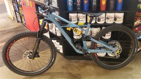 2019 Specialized Enduro Pro Carbon 27 5 Gloss