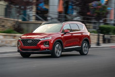 The 2020 Hyundai Santa Fe Beats The Jeep Cherokee In All But 1 Area