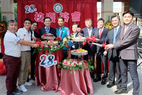 東華大學「春風雨露」紀念牆揭幕儀式暨28週年校慶茶會暨頒獎典禮 Ndhu