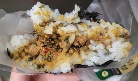 富錦樹台菜香檳×7 11 ‘經典蒼蠅頭‘ 星級饗宴中最奇葩名稱飯糰開箱吃後感！！ 奇人奕事30的沙龍