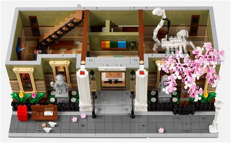 LEGO Set Reveal – Natural History Museum 10326 | iDisplayit