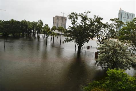 Tampa Bay area gets serious flooding but again dodges a direct hit from ...