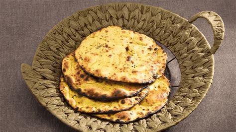 Missi Roti Recipe How To Make Missi Roti मिस्सी रोटी Livofy