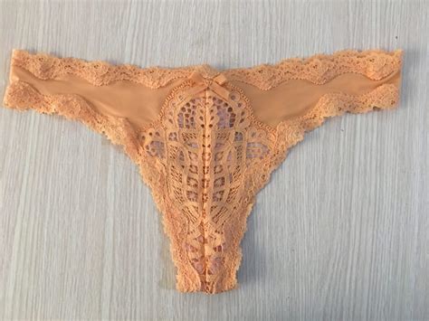 Quần lót nữ Victoria s Secret Dream Angels Thong lọt khe ren size S màu