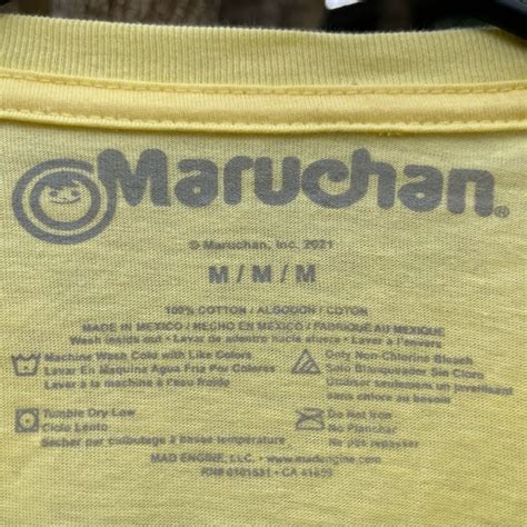 Hot Topic Tops Maruchan Instant Lunch Hot And Spicy Chicken Flavor Yellow Cropped Tshirt