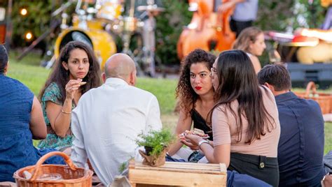 Picnic Una Storia Damore Per Il Cibo Allaria Aperta Alla Festa Del