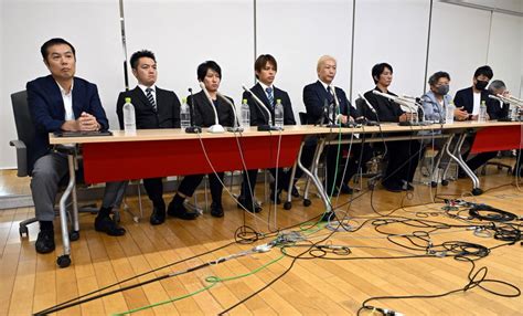 ジャニーズ性加害問題当事者の会が記者会見 [写真特集7 11] 毎日新聞