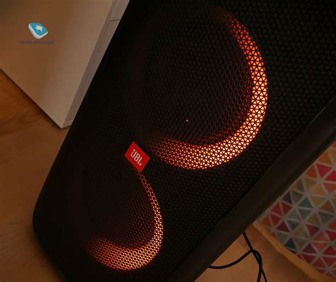Mobile-review.com Обзор колонки JBL Partybox 310 – громогласные 240 ватт