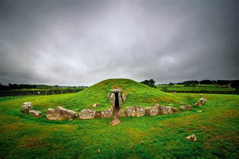 The Burial Mounds That Pre Date Stonehenge By Seven Centuries