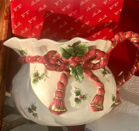 Lot Fitz Floyd Pitcher Old World Wrld Xmas Santas Bag Pitcher