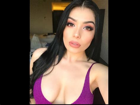 La Candente Foto Sin Sostén De Tracy Sáenz Que Acalora Instagram El Diario Ny