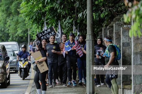 Larian 200 Km Syed Saddiq Berjaya Kumpul Rm160 000 Untuk Muar