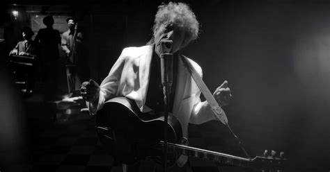 Bob Dylan anuncia o álbum e vídeo ao vivo Shadow Kingdom