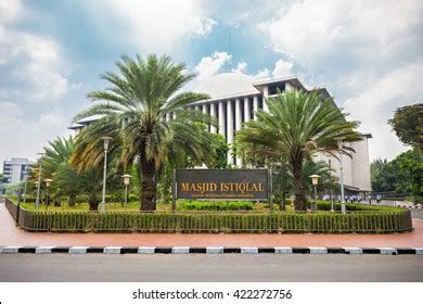 Istiqlal Masjid Photos And Images Pictures Shutterstock