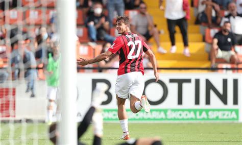 Maldini Gol Costacurta Storia Irripetibile Cesare Lo Ha Spinto Da