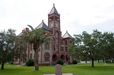 Dewitt County Courthouse The Dewitt County Courthouse In C Flickr