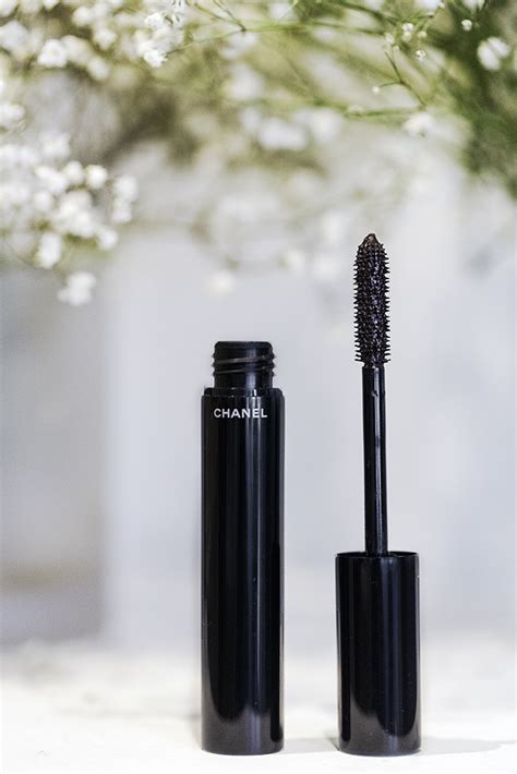 The Best Mascara For Sensitive Eyes Into The Gloss
