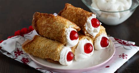 CANNOLI DI PANDORO Il Dolce Delle Feste CuciniAmo Con Chicca