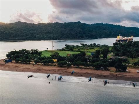 Wisata Terbaru Rekomendasi Wisata Pantai Terindah Dan Populer