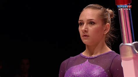 Viktoria Komova – Gymnovosti