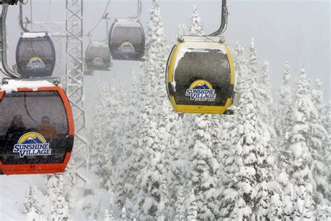 Skier In Serious Condition After Triggering Avalanche Toronto Sun