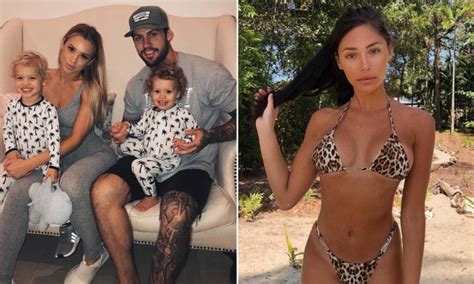 Hot Sexy Lisa Kuyper Bikini Pics