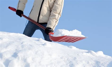 Snow Shovelling Safety Tips - UpFront Ottawa