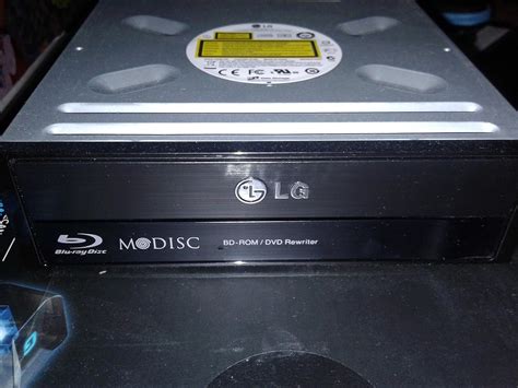 Lg Internal Uh Ns Bd Rom Blu Ray Optical Drive Amazon Ca Computers