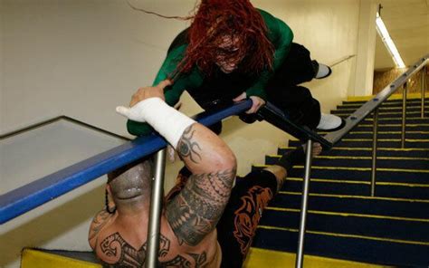 Falls Count Anywhere Match Jeff Hardy Vs Umaga Wwe