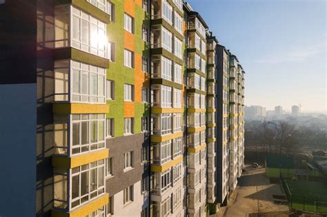 Vista A Rea De Un Edificio De Apartamentos Residencial Alto Con Muchas