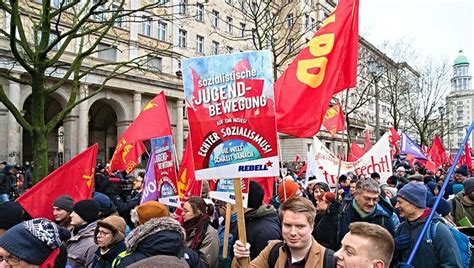 Gedenken An Lenin Liebknecht Luxemburg Der Sozialismus Ist Lebendig