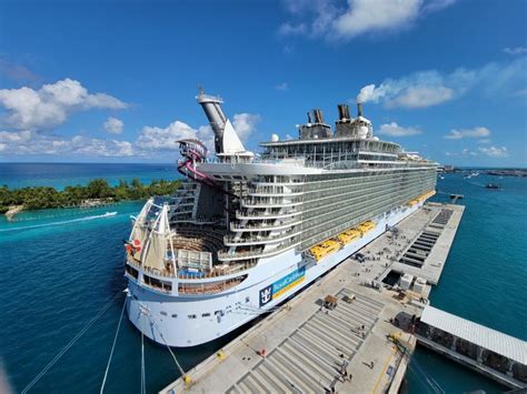 xSAILEDx Oasis of the Seas, Dec 22 - 29, 2023 | 7 Night Western ...