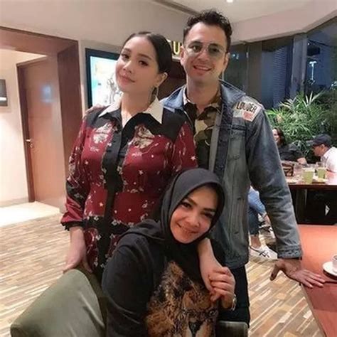 Tak Kalah Tajir Dari Raffi Ini Sumber Penghasilan Mama Rieta Amilia