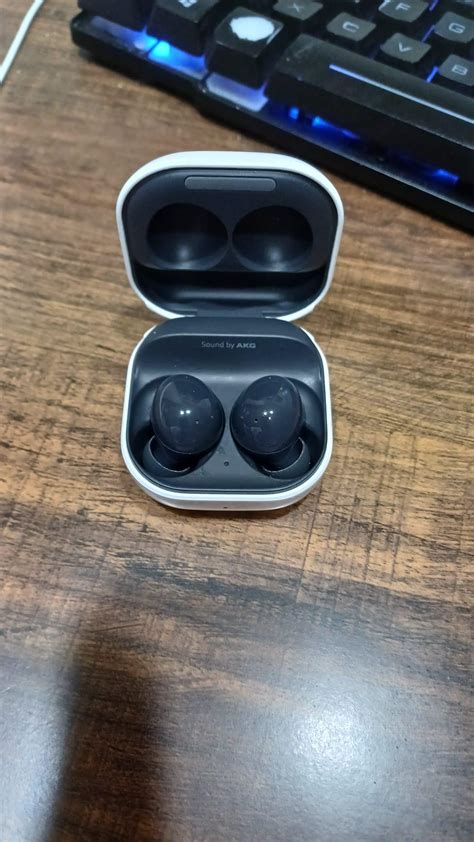 Samsung Galaxy Earbuds 2 Sol Kulaklıkta Cızırtı - Şikayetvar